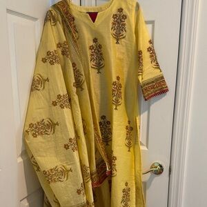 Brand NEW Soch Indian 3 piece Block printed dupatta